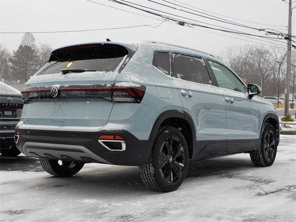 New 2026 Volkswagen Taos 1.5T SE SUV