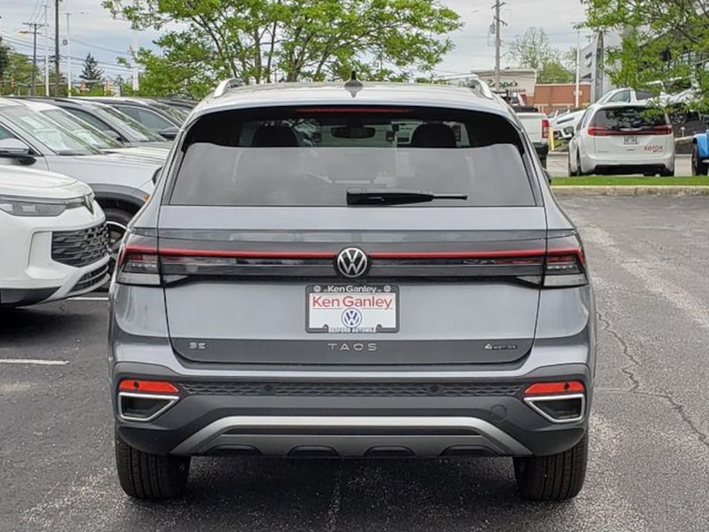 New 2026 Volkswagen Taos 1.5T SE SUV