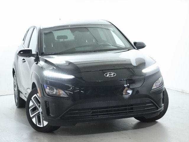 Used 2023 Hyundai Kona EV SEL with VIN KM8K33AG4PU183205 for sale in Bedford, OH