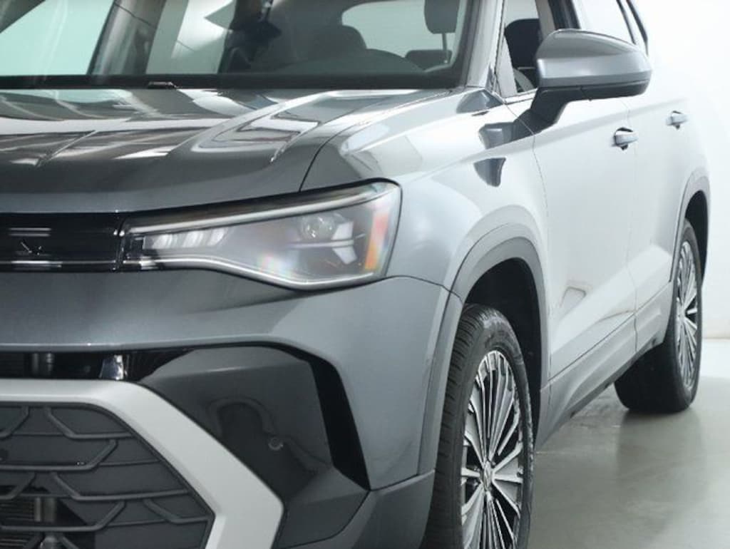 Used 2025 Volkswagen Taos 1.5T SE SUV