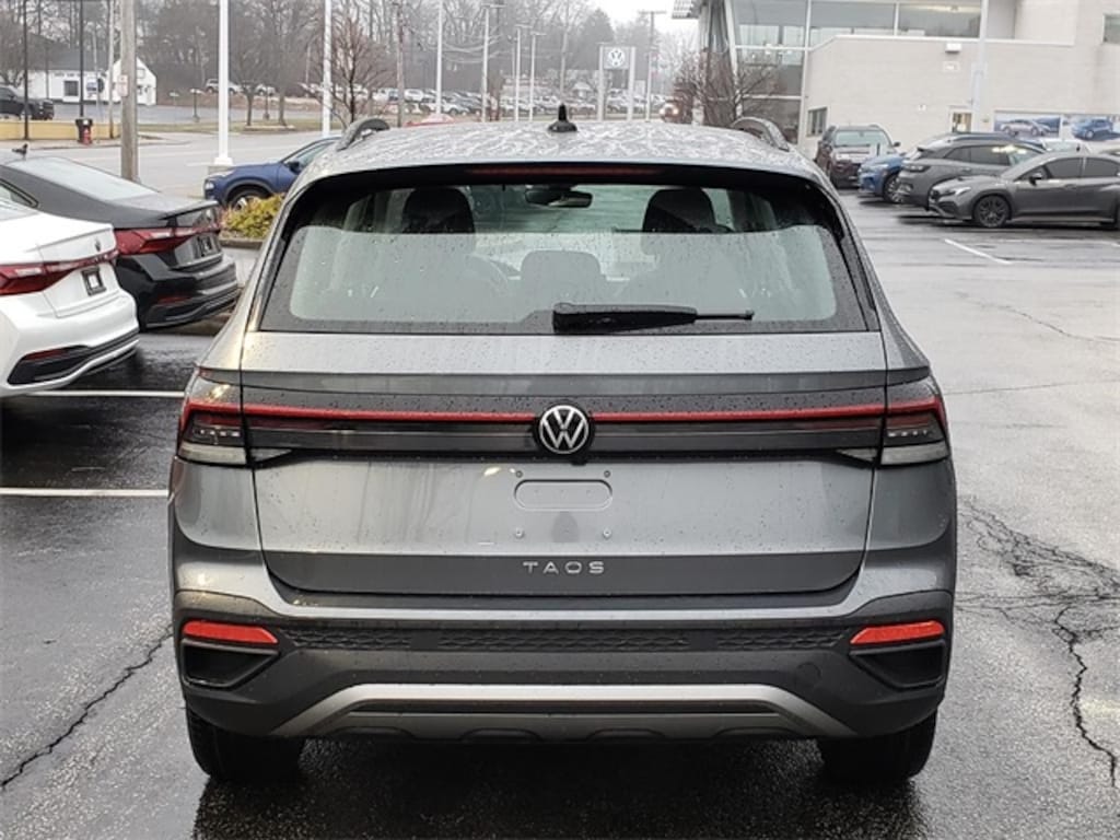 New 2026 Volkswagen Taos 1.5T S SUV