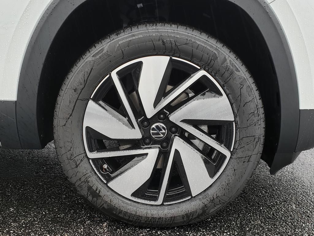 2026 Volkswagen Atlas SE w/Tech - Photo 12