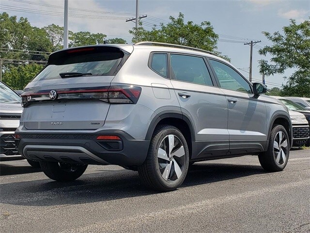 2025 Volkswagen Taos S photo 2