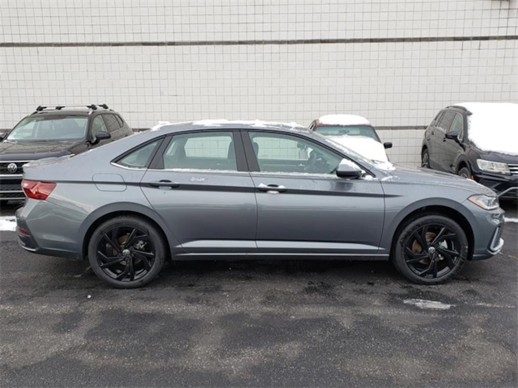 New 2026 Volkswagen Jetta 1.5T SE Sedan