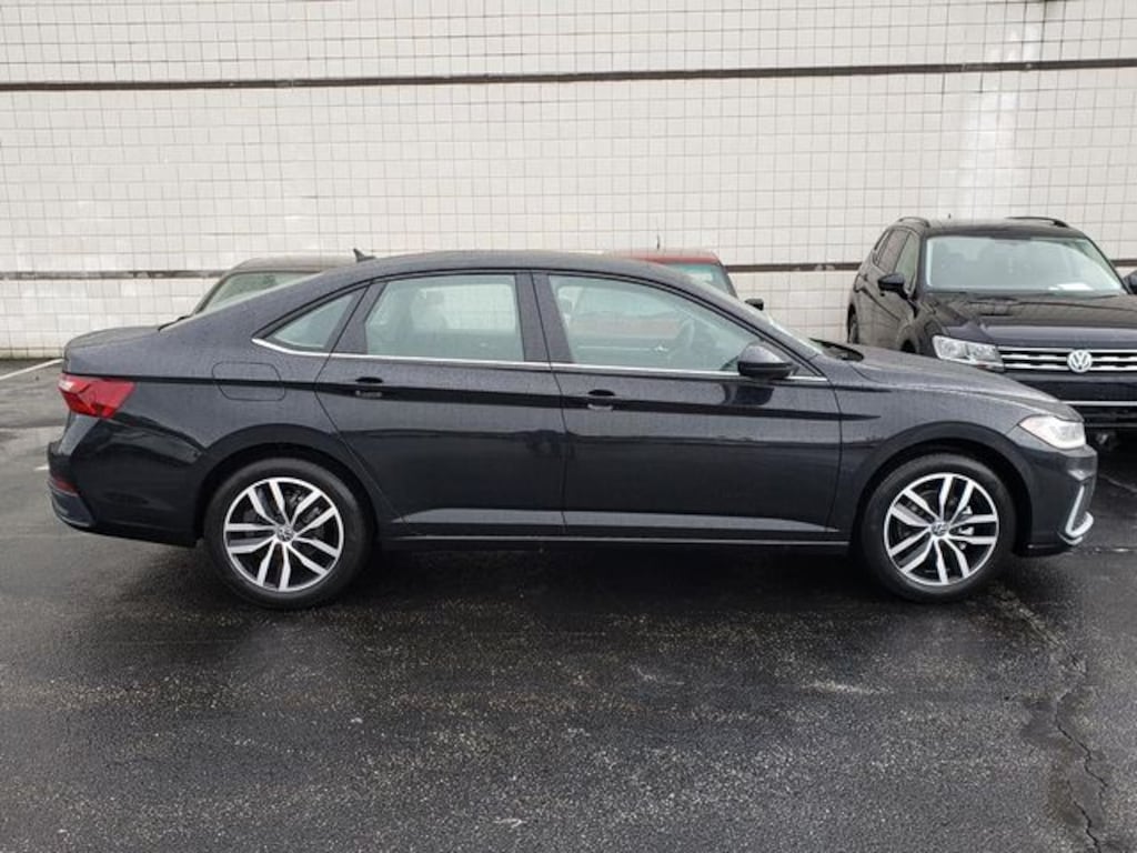 New 2026 Volkswagen Jetta 1.5T SE Sedan