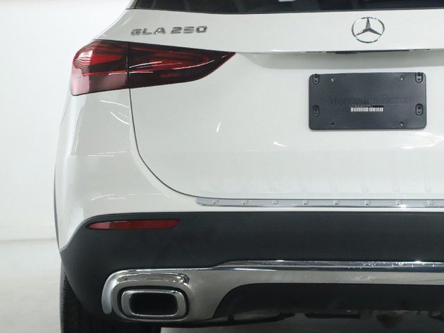 2025 Mercedes-Benz GLA GLA250 - Photo 42