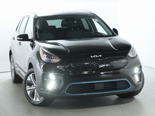 Used 2022 Kia Niro EX Premium with VIN KNDCE3LG8N5130451 for sale in Bedford, OH