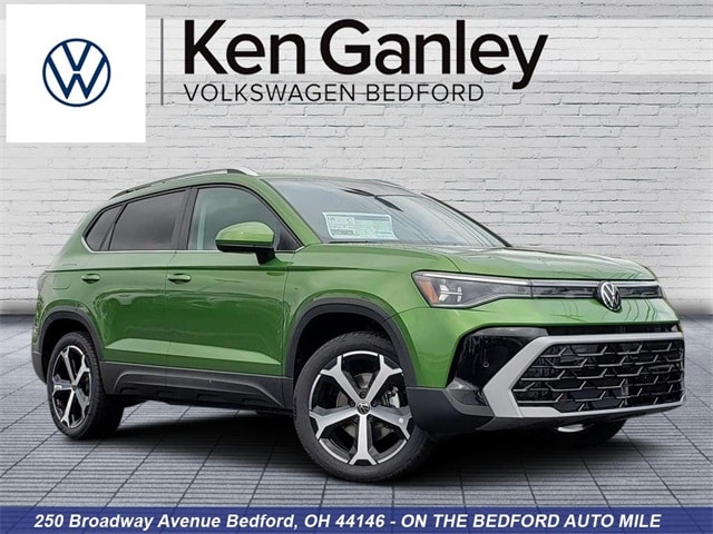 2025 Volkswagen Taos SEL's photo