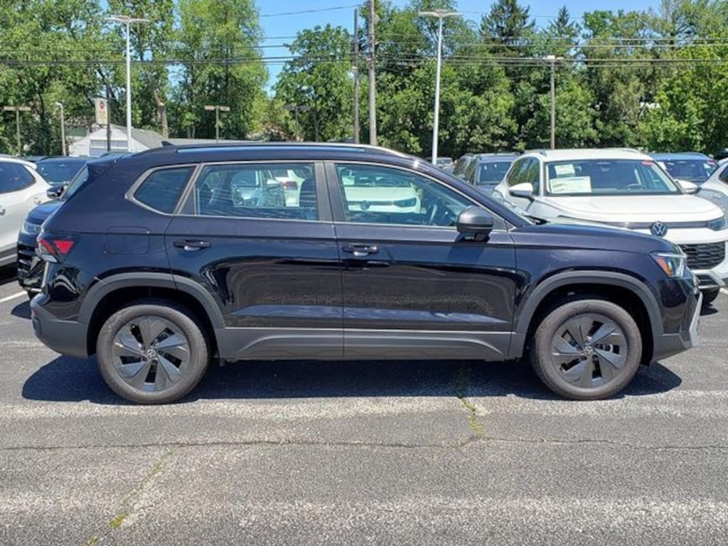 New 2026 Volkswagen Taos 1.5T S SUV