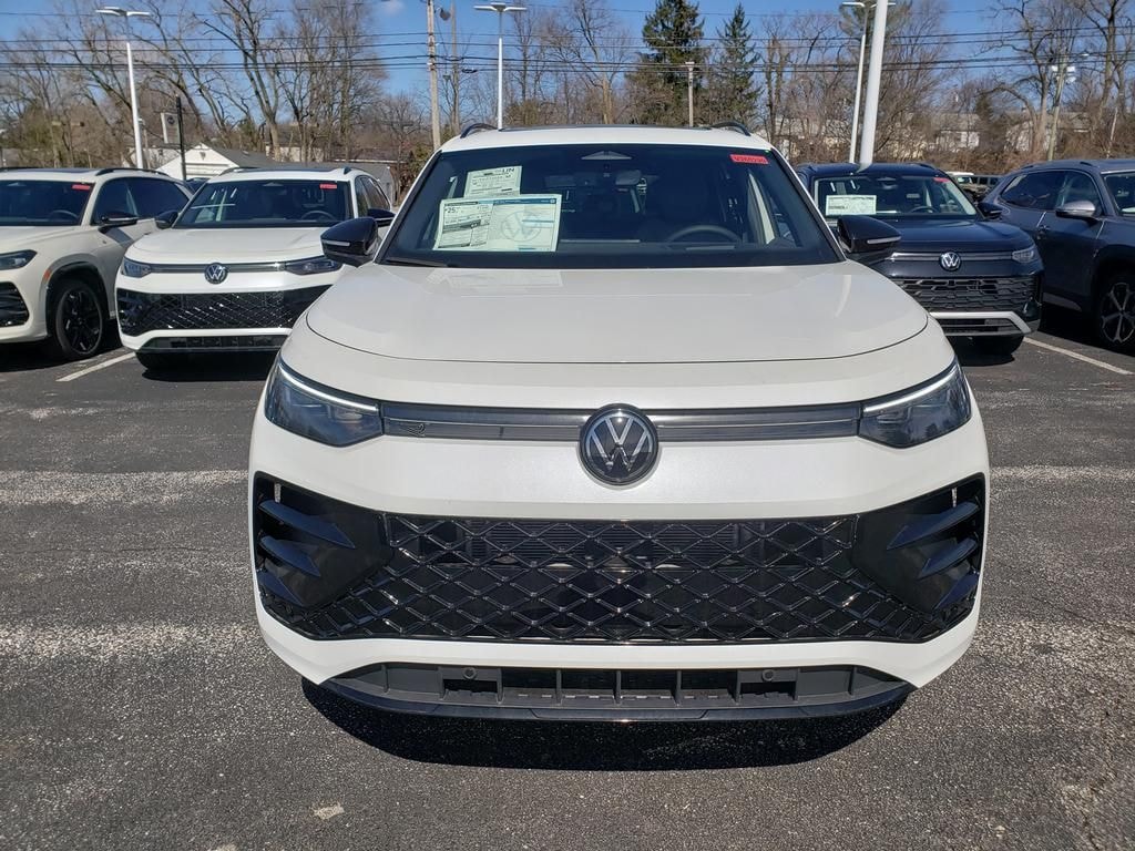 New 2026 Volkswagen Tiguan 2.0T SE R-Line Black SUV