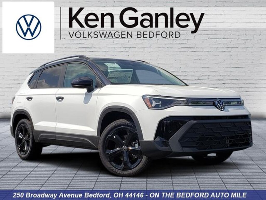 New 2026 Volkswagen Taos 1.5T SE Black SUV
