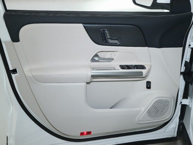 2025 Mercedes-Benz GLA GLA250 - Photo 15