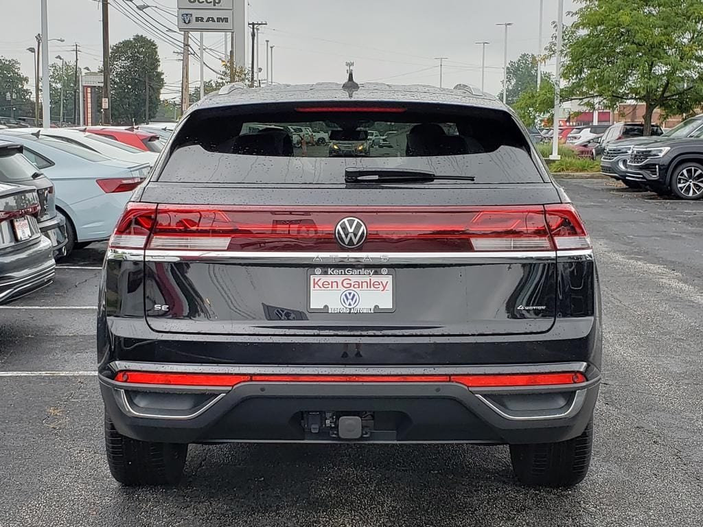 New 2026 Volkswagen Atlas Cross Sport SE w/Technology SUV