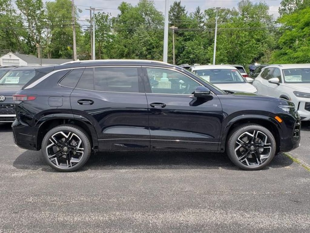 New 2026 Volkswagen Tiguan 2.0T SEL R-Line Turbo SUV