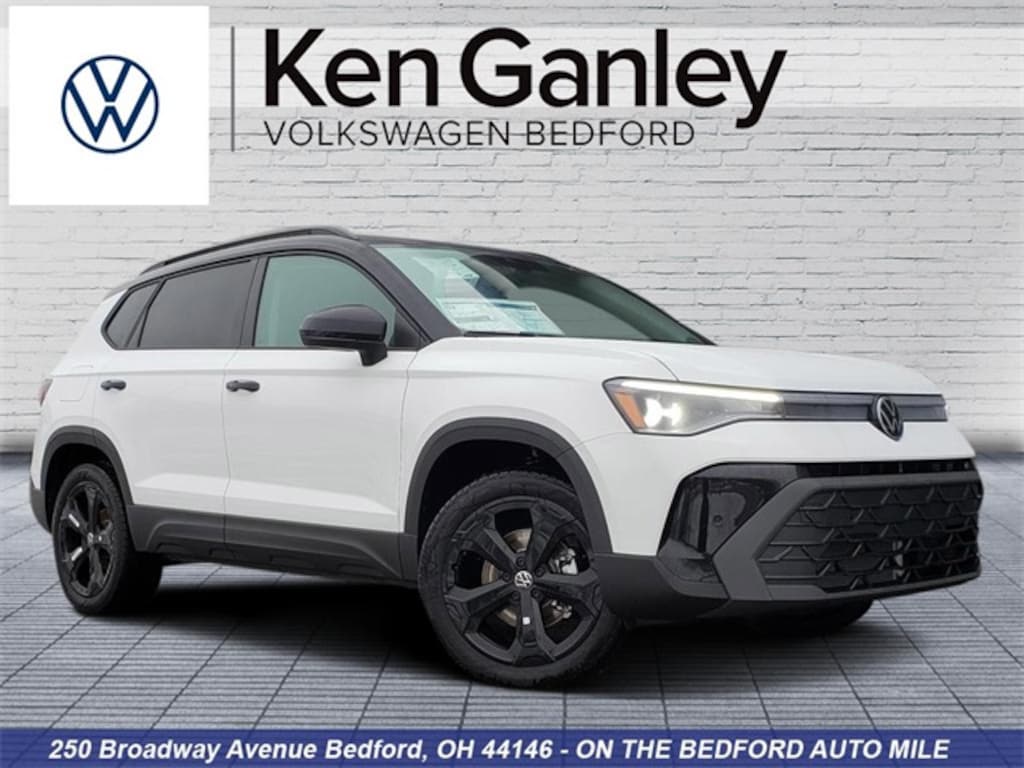 New 2026 Volkswagen Taos 1.5T SE Black SUV