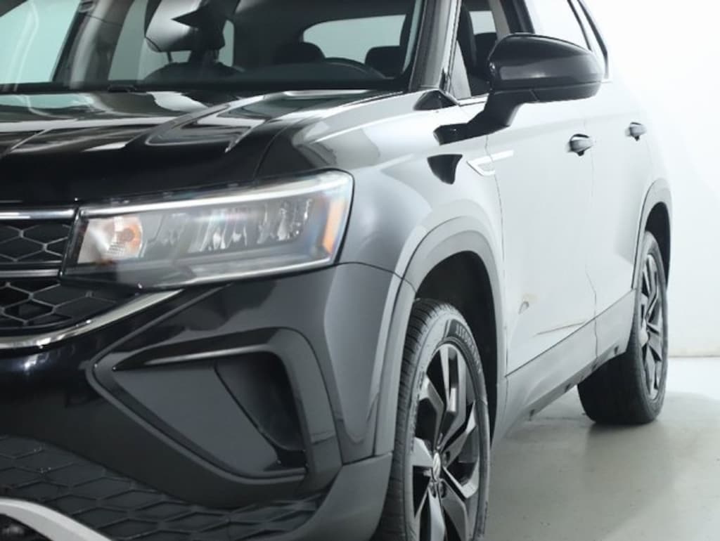 Used 2024 Volkswagen Taos 1.5T SE SUV