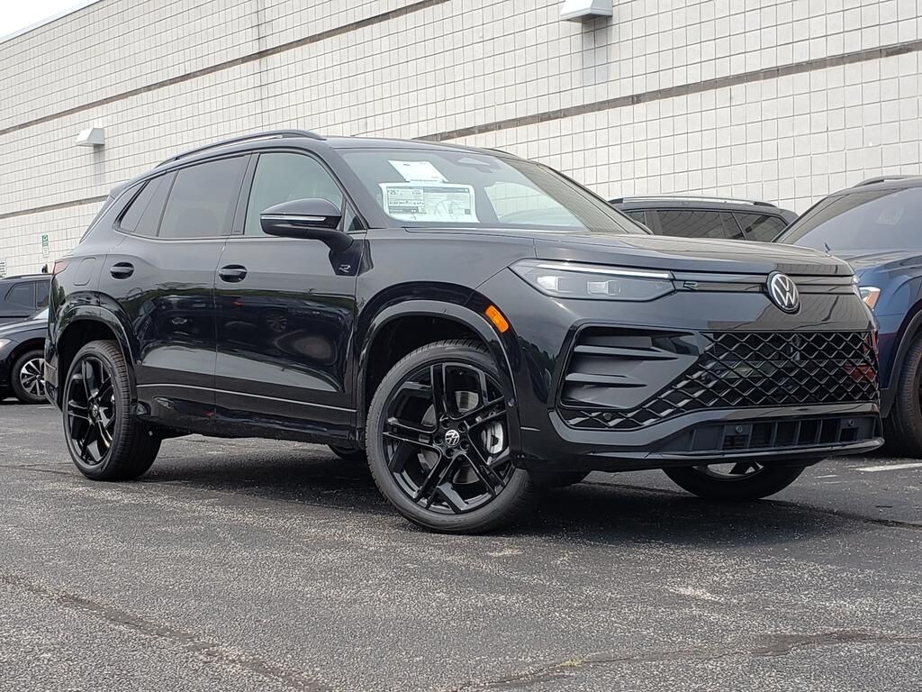 New 2026 Volkswagen Tiguan SE R-Line Black SUV