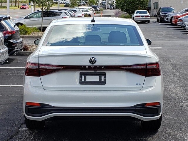 2025 Volkswagen Jetta 1.5T SE photo 4