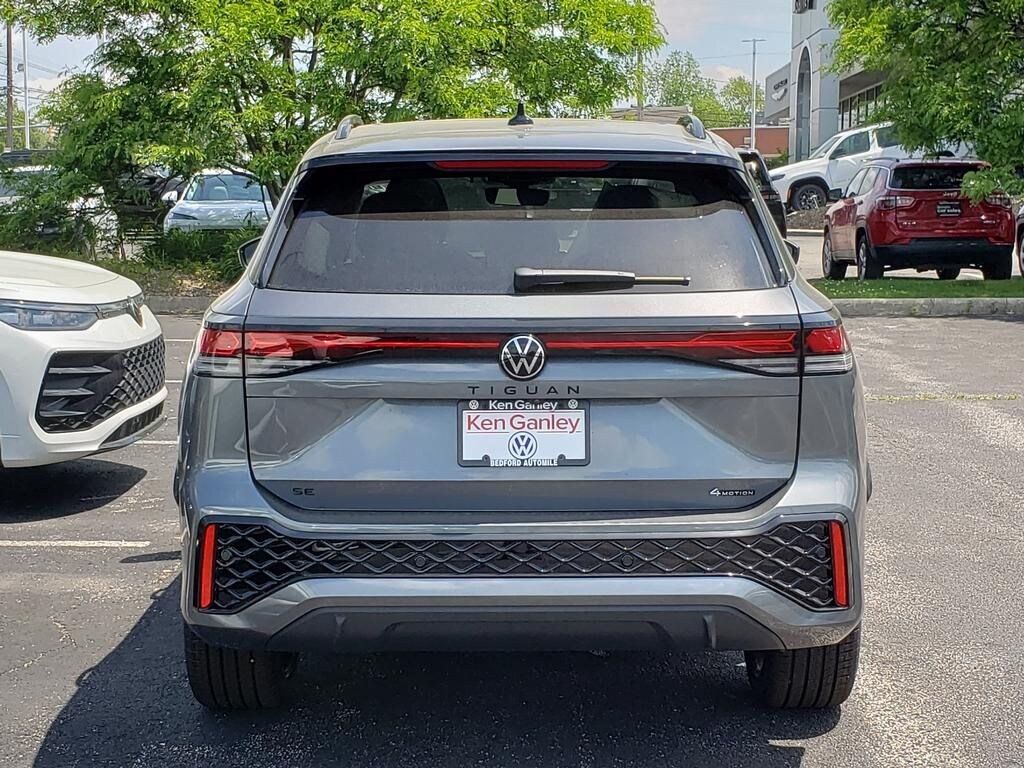 New 2026 Volkswagen Tiguan 2.0T SE R-Line Black SUV