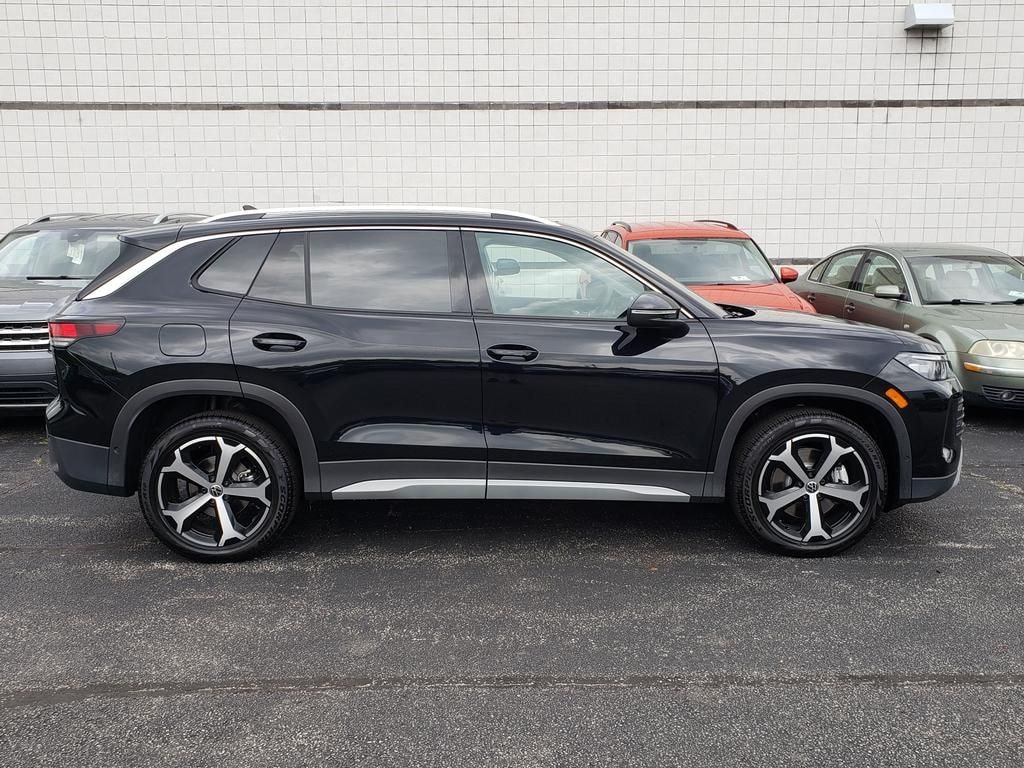 New 2026 Volkswagen Tiguan SE SUV