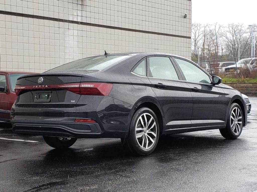 New 2026 Volkswagen Jetta 1.5T SE Sedan