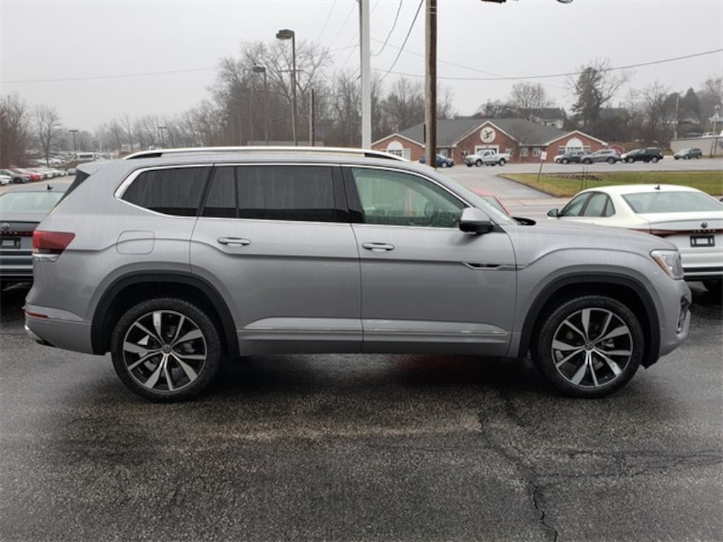 New 2026 Volkswagen Atlas 2.0T SEL Premium R-Line SUV