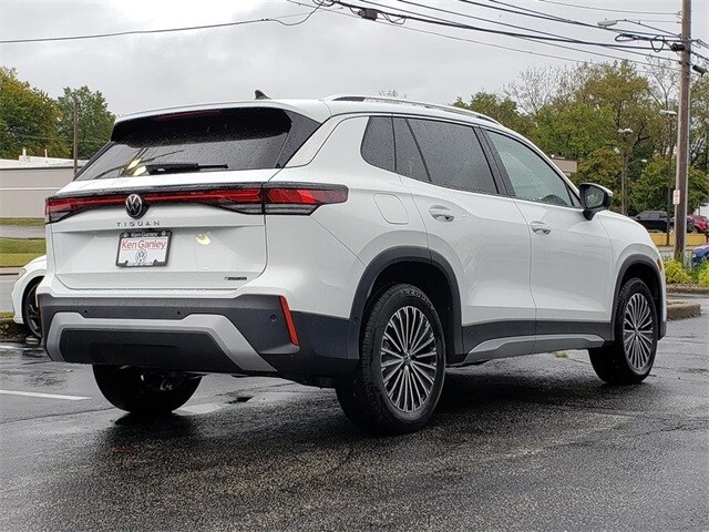 2025 Volkswagen Tiguan S photo 2