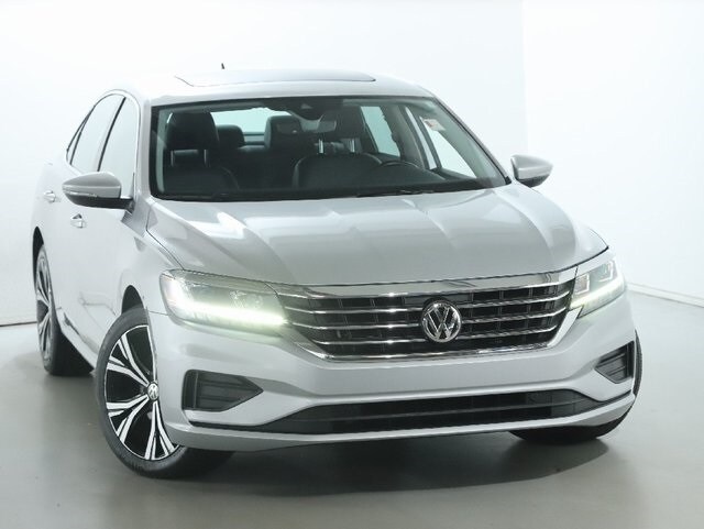 2020 Volkswagen Passat 2.0T SEL photo 2
