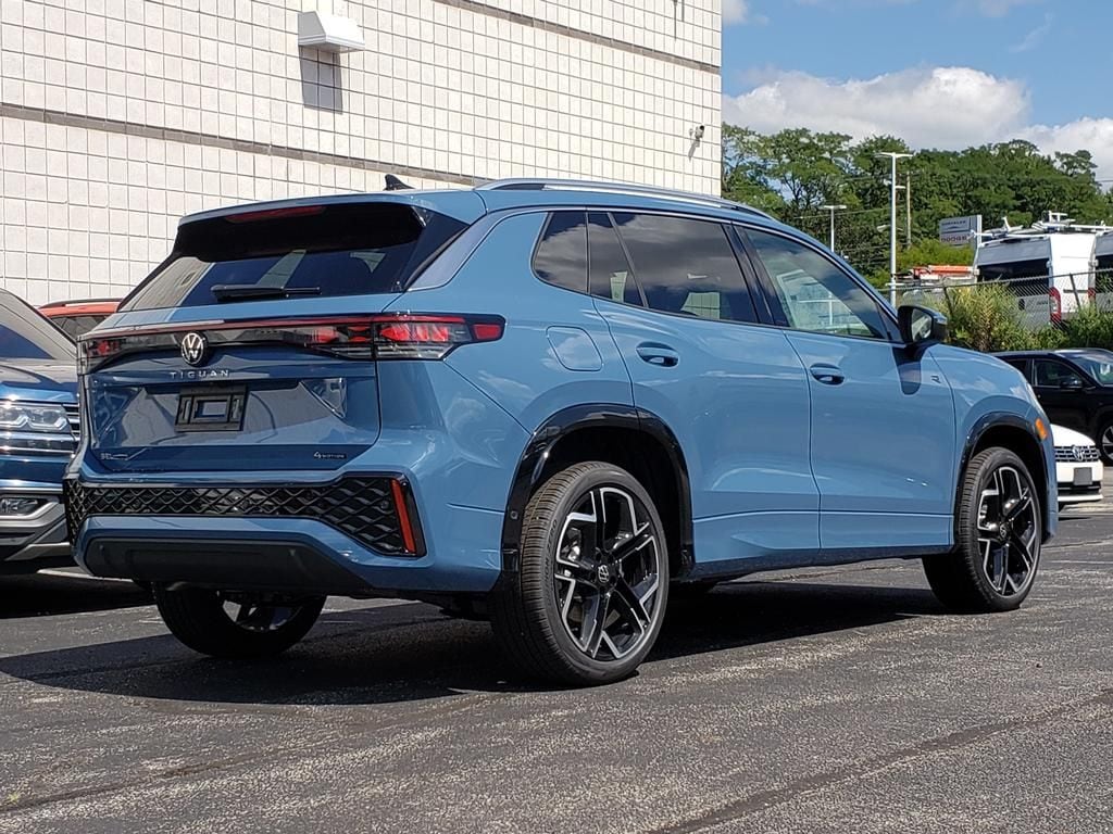 New 2026 Volkswagen Tiguan SEL R-Line Turbo SUV
