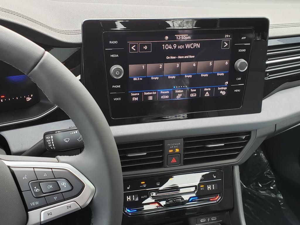 2026 Volkswagen Jetta SE - Photo 11
