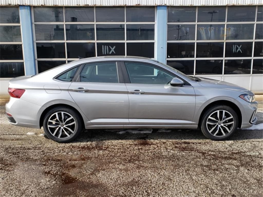 New 2026 Volkswagen Jetta 1.5T SE Sedan