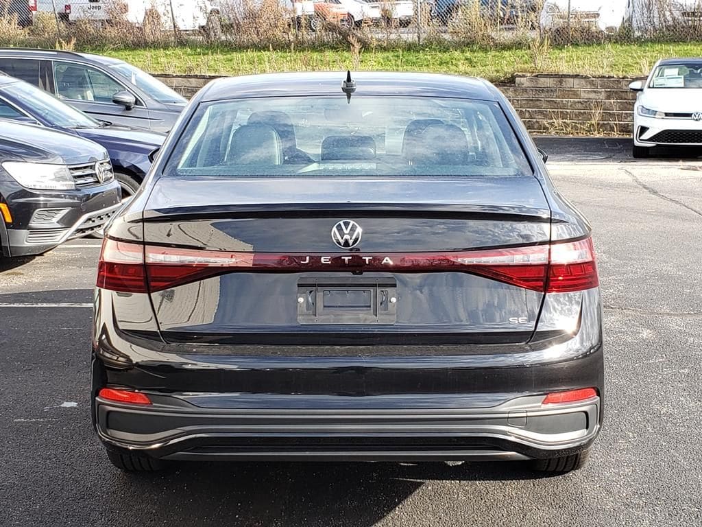 New 2026 Volkswagen Jetta 1.5T SE Sedan