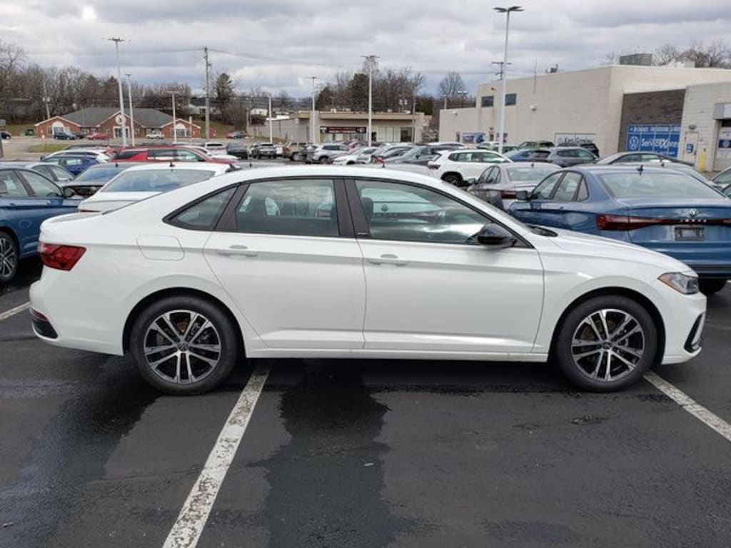 New 2026 Volkswagen Jetta 1.5T Sport Sedan