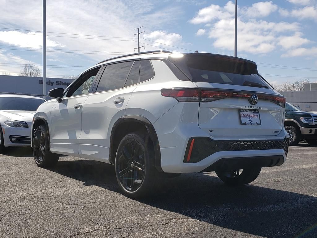 New 2026 Volkswagen Tiguan 2.0T SE R-Line Black SUV