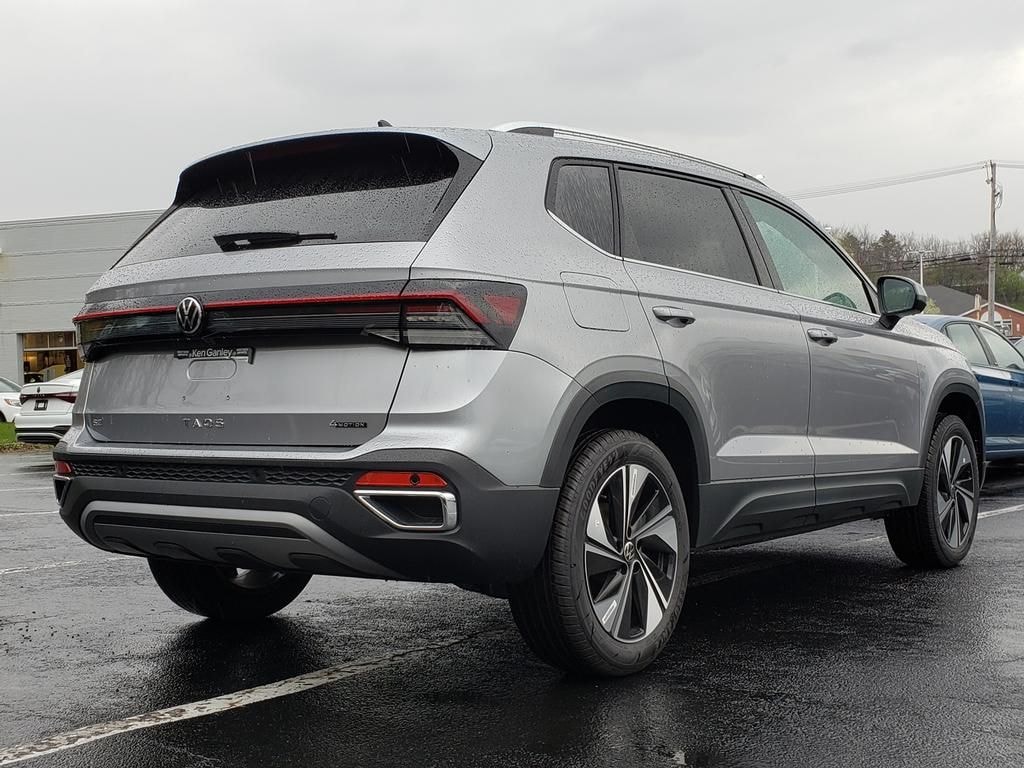 New 2026 Volkswagen Taos 1.5T SE SUV