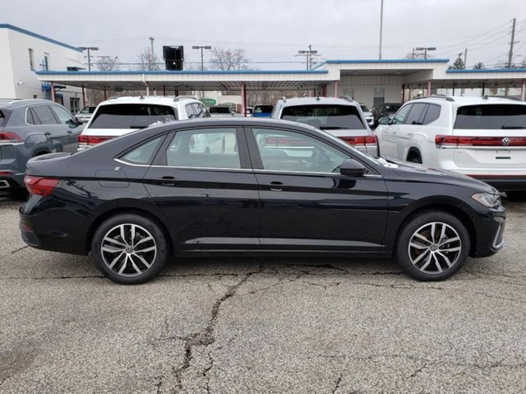 New 2026 Volkswagen Jetta 1.5T SE Sedan