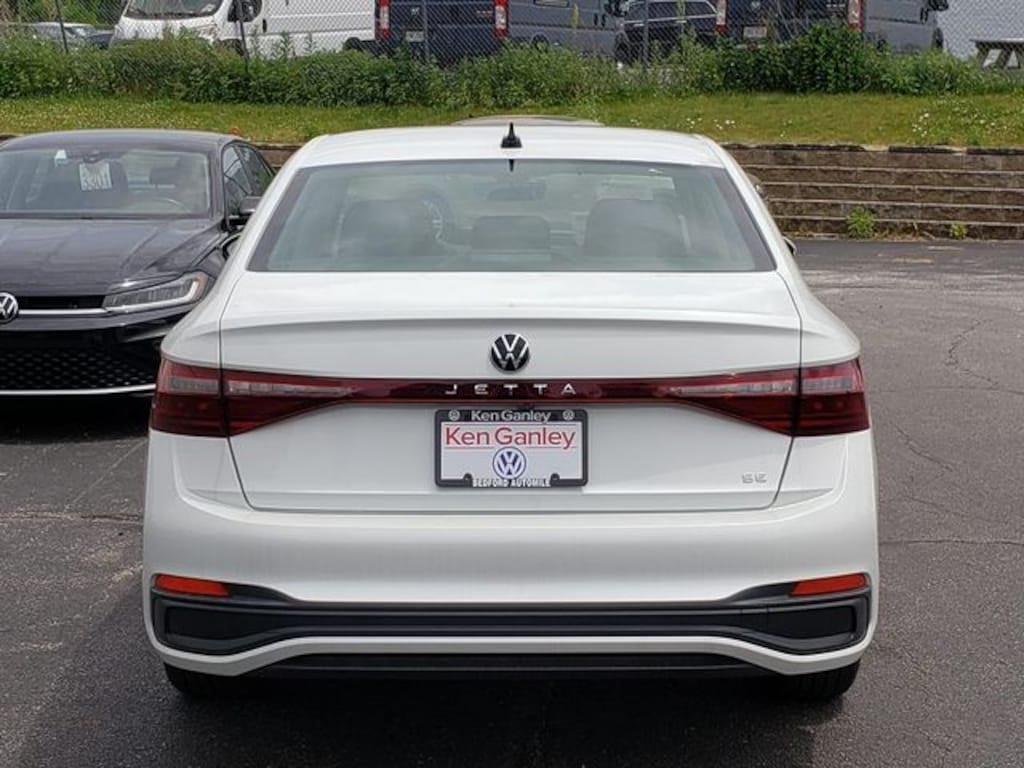 New 2026 Volkswagen Jetta 1.5T SE Sedan