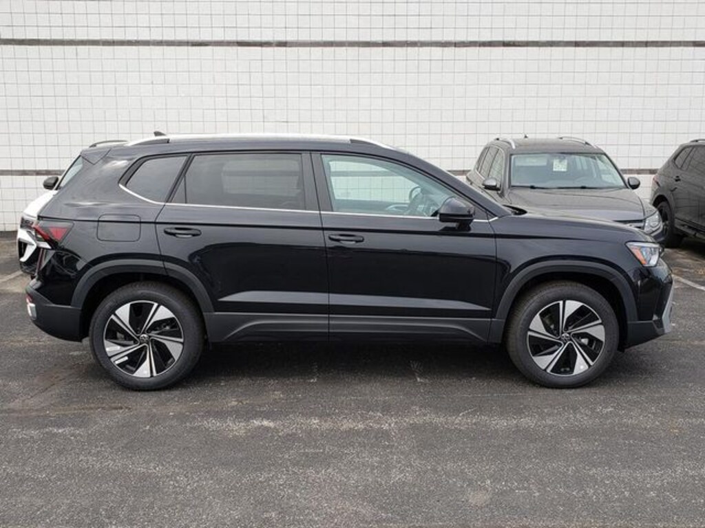 New 2026 Volkswagen Taos 1.5T SE SUV