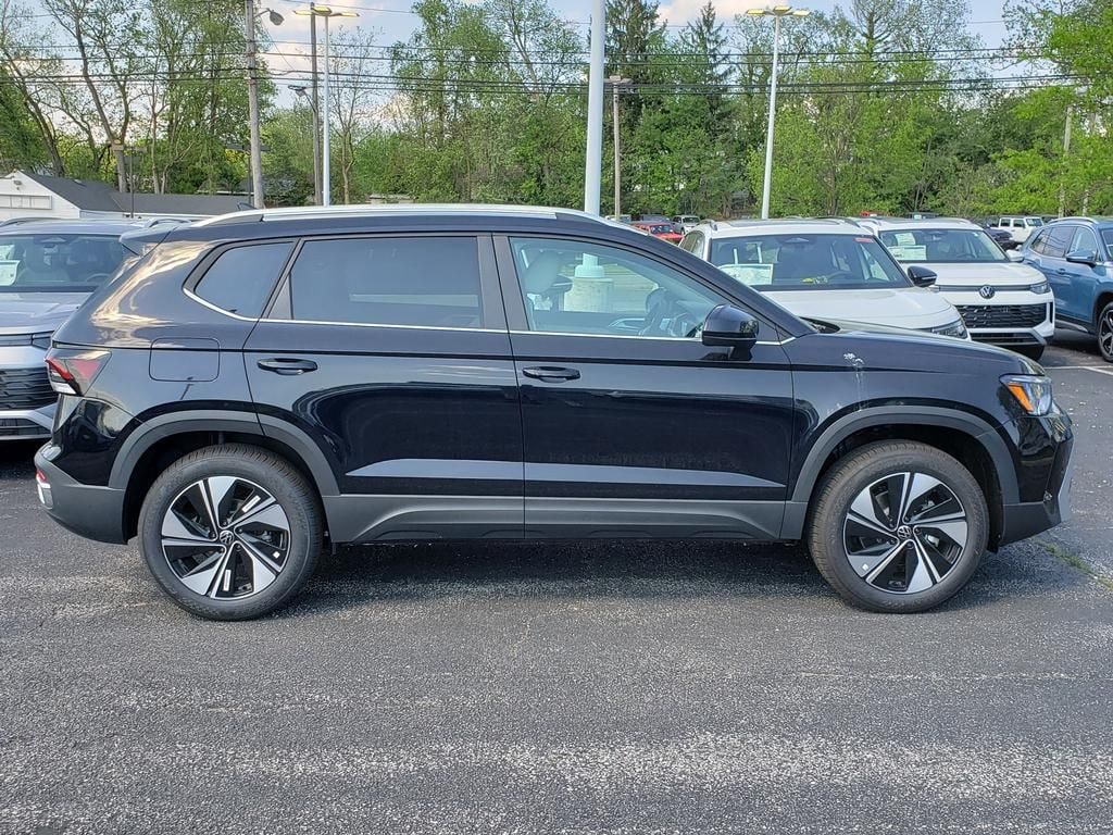 New 2026 Volkswagen Taos 1.5T SE SUV