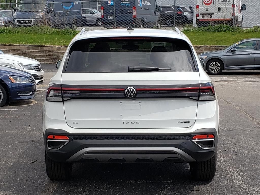 New 2026 Volkswagen Taos 1.5T SE SUV