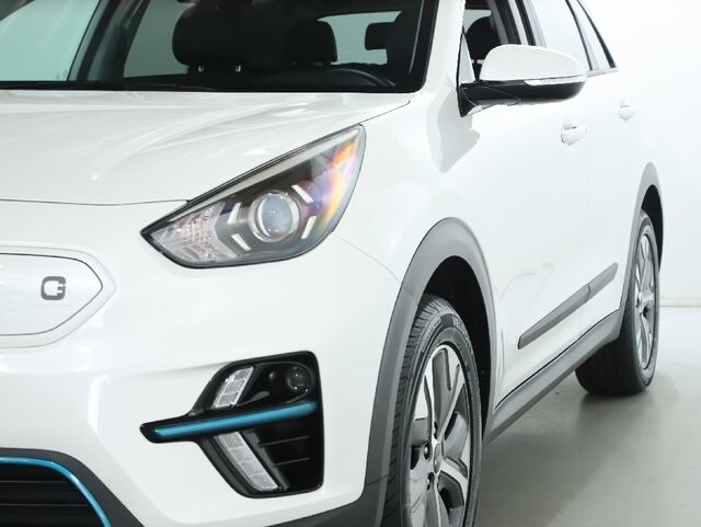 2022 Kia Niro EV EX photo 3