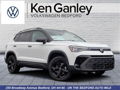 2025 Volkswagen Taos 1.5T SE Black SUV