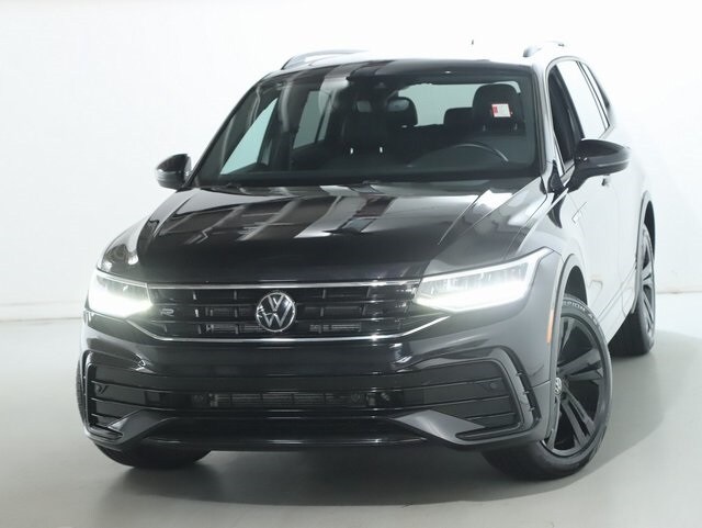2023 Volkswagen Tiguan SE R-Line Black photo 3