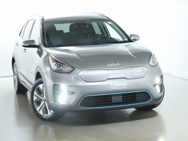 Used 2022 Kia Niro EX with VIN KNDCC3LGXN5117545 for sale in Bedford, OH