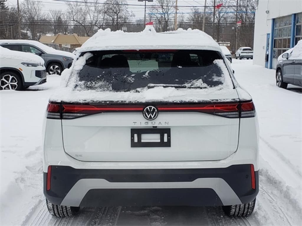 New 2026 Volkswagen Tiguan 2.0T SE SUV