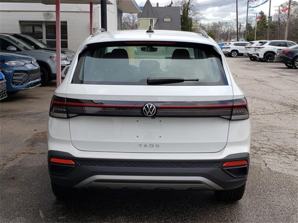 New 2026 Volkswagen Taos 1.5T S SUV