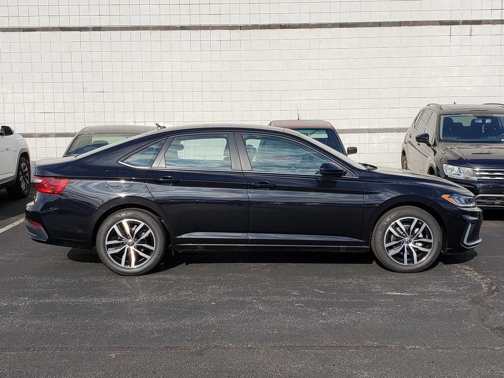 New 2026 Volkswagen Jetta 1.5T SE Sedan