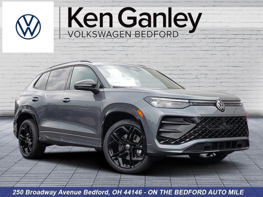 New 2026 Volkswagen Tiguan SE R-Line Black SUV