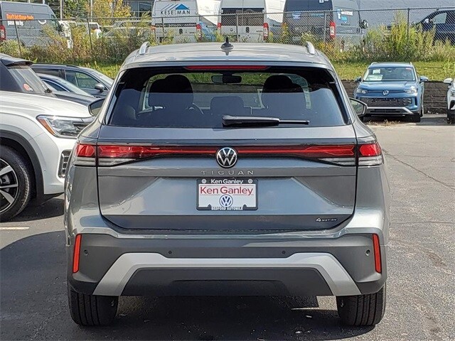 2025 Volkswagen Tiguan S photo 4
