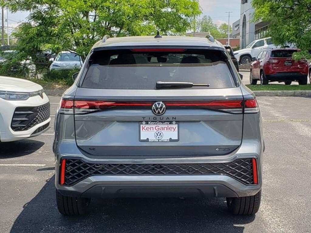 New 2026 Volkswagen Tiguan 2.0T SE R-Line Black SUV